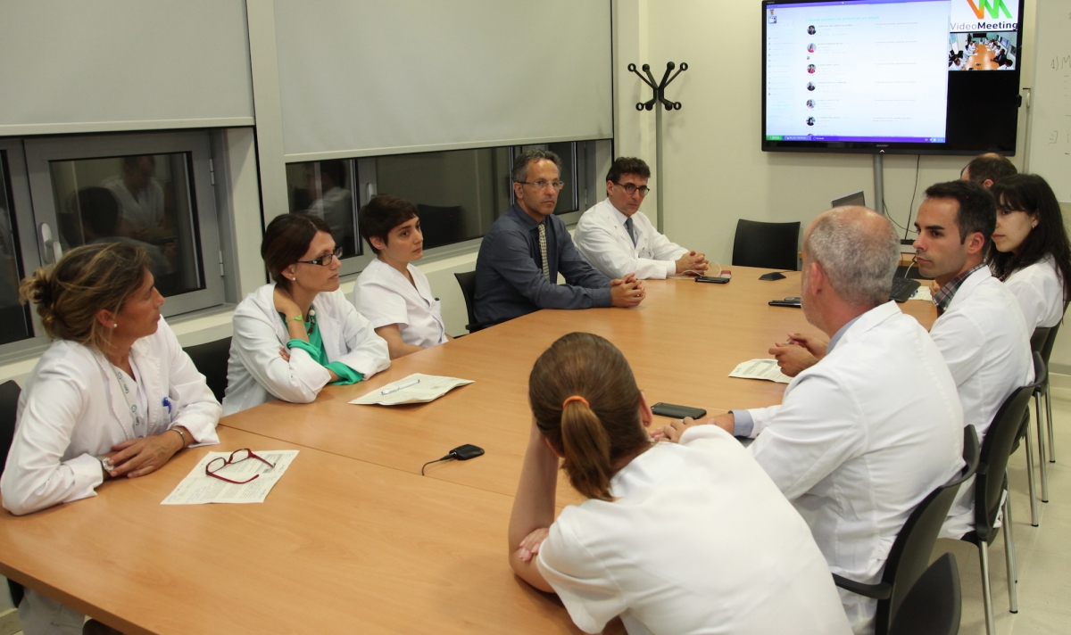 Sessió clínica de l'equip multidisciplinar del Centre d'Esclerosi Múltiple de Catalunya (Cemcat)